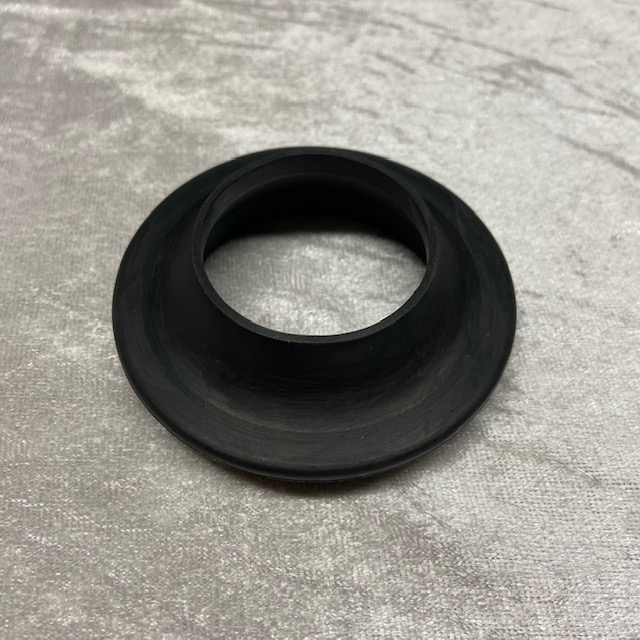 Gummidichtung für Tankeinfüllstutzen im Kotflügel schwarz 2CV Neues Modell