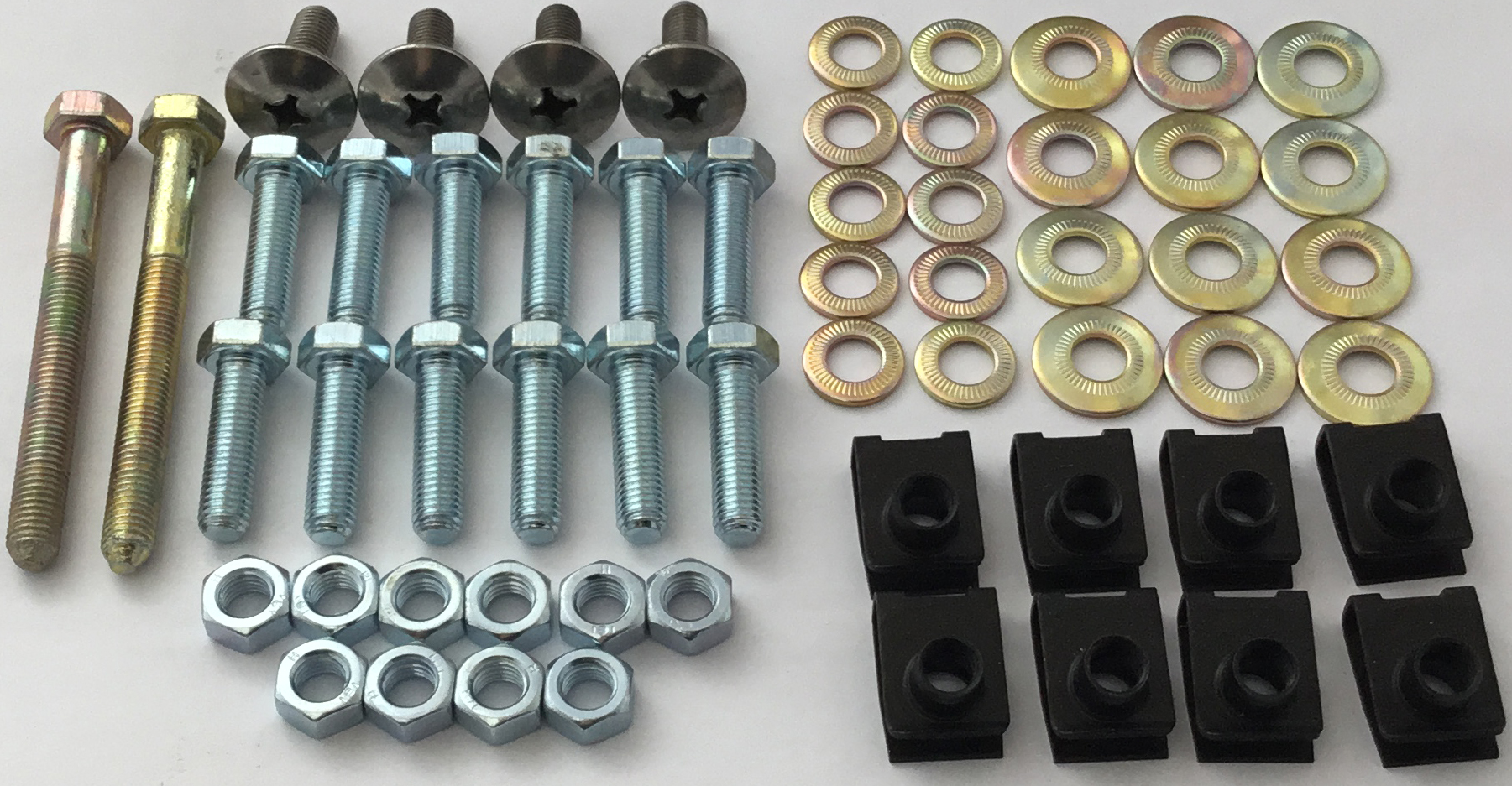 Schraubensatz Stoßstange vorne 2CV