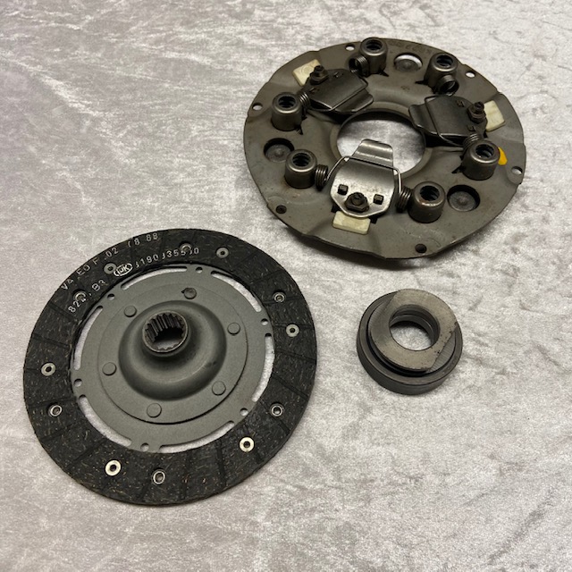 Kupplungssatz bis 03.82 Alte Ausführung (Drei-Klauen) LUK