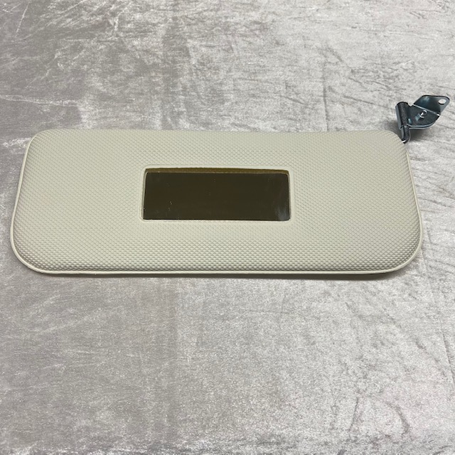 Sonnenblenden rechts weiss/beige Waffelmuster (wie Original) Metallhalter