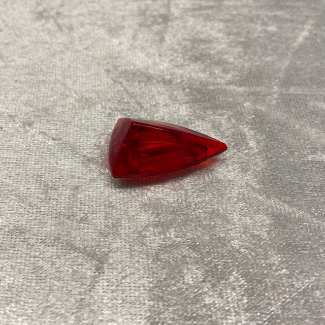 Prisma auf Scheinwerfergehäuse Marchal 2CV