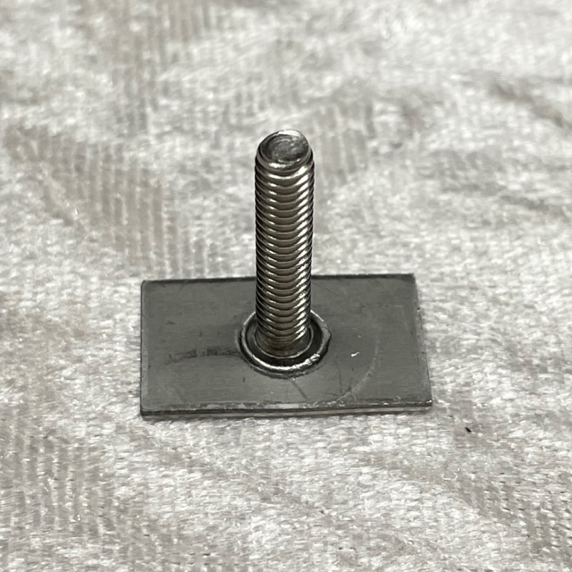 Zierleistenklammer 12x20mm M4x19mm